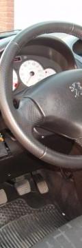 PEUGEOT Modello
  206  Caratteristiche tecniche
